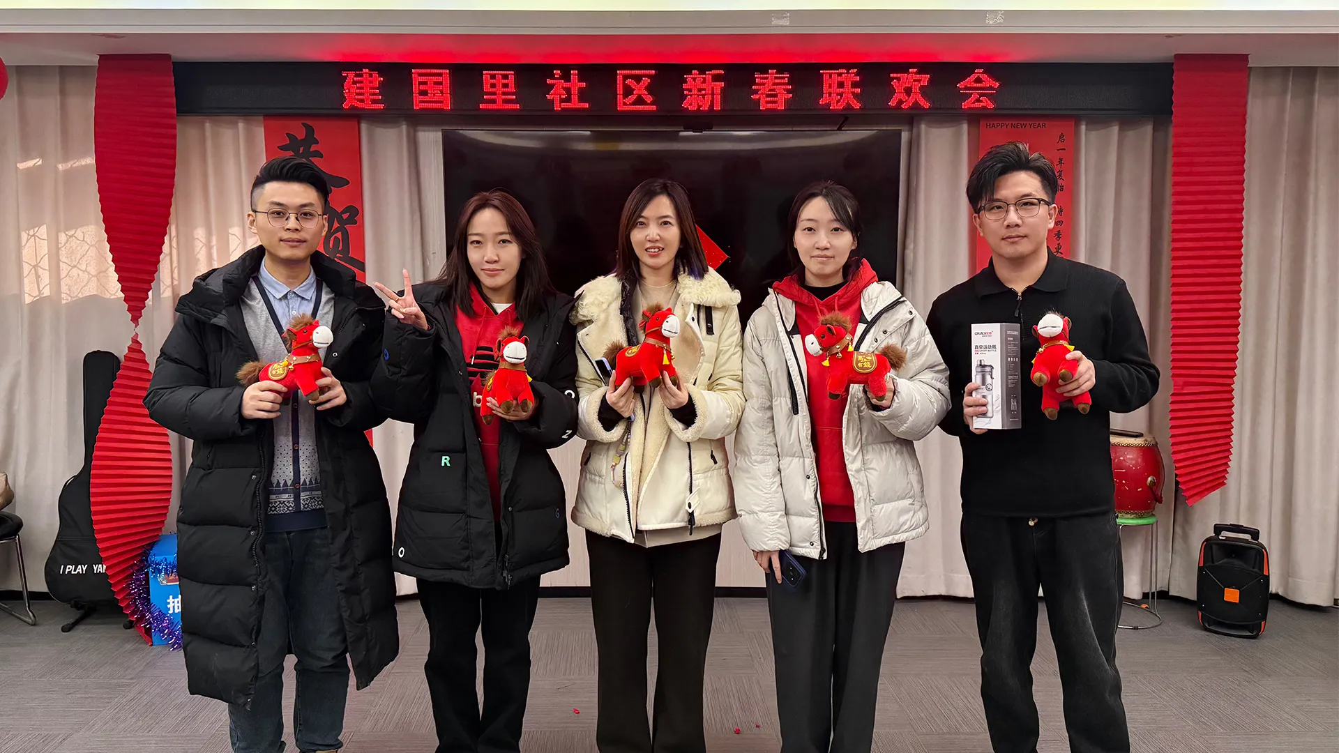 建国里社区联欢会圆满落幕 家理律师事务所携法治温情暖邻里